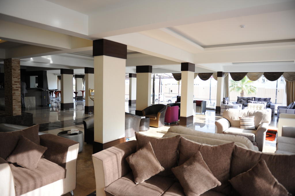 Hotelier Suites ริยาดห์ ภายนอก รูปภาพ