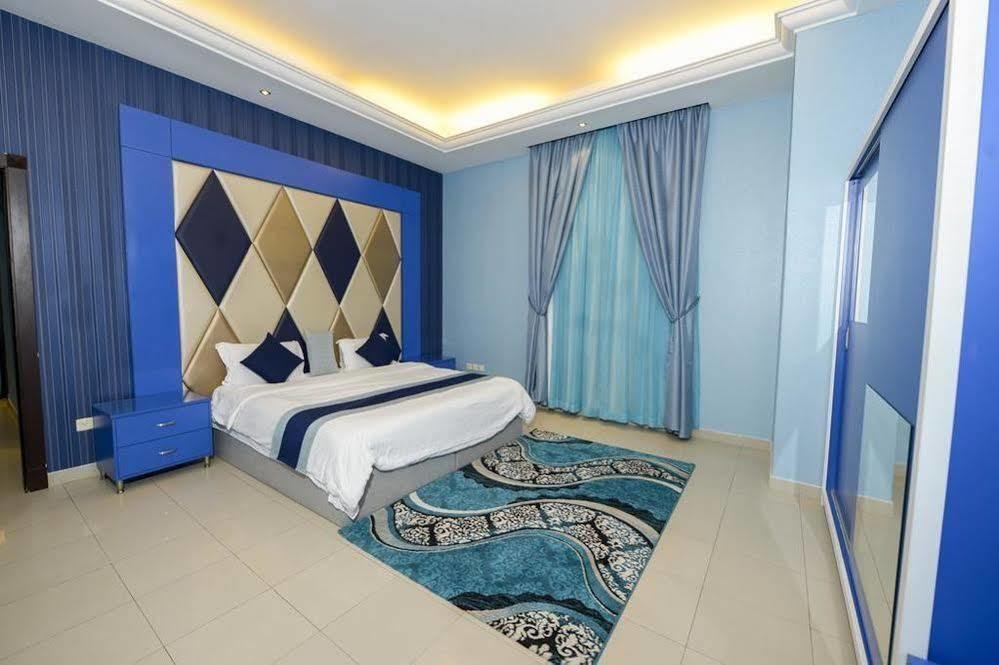Hotelier Suites ริยาดห์ ภายนอก รูปภาพ