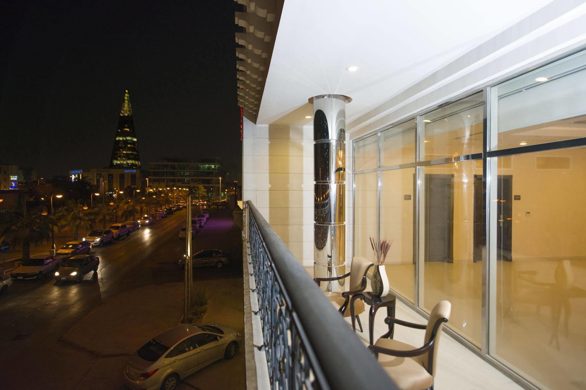 Hotelier Suites ริยาดห์ ภายนอก รูปภาพ